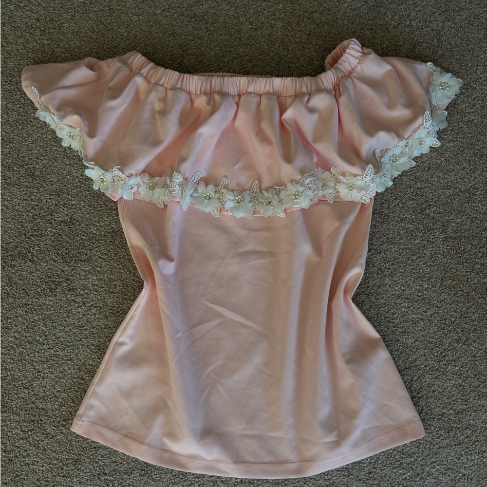 lChic Off-Shoulder Pink Blouse with Lace Trim